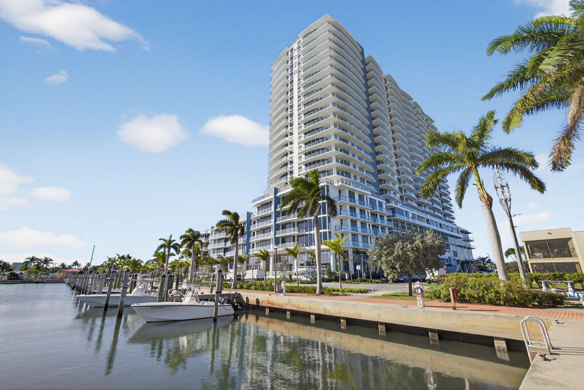 220 Lake Shore Drive, Unit 617, Lake Park, FL 33403 Photo