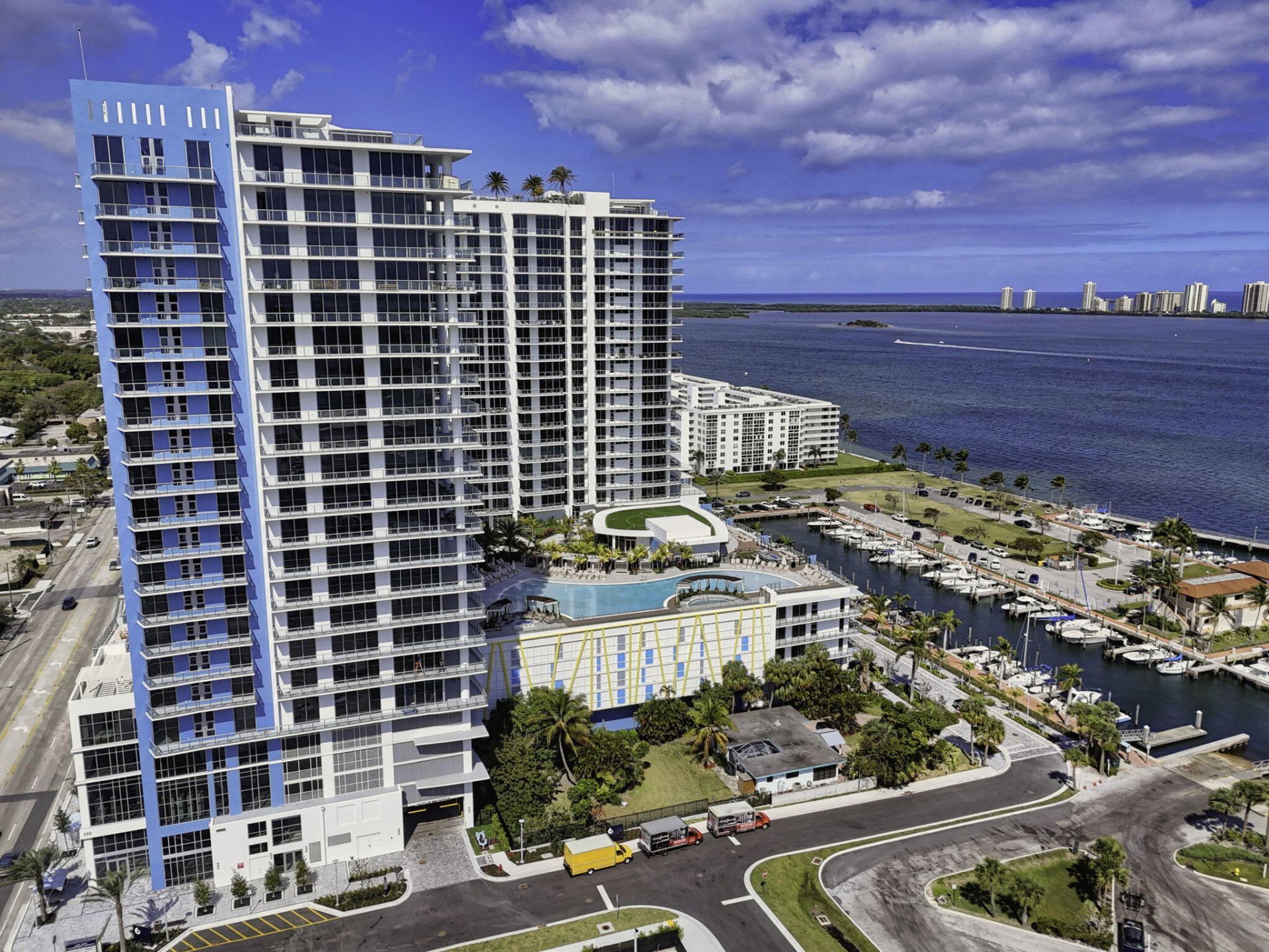 220 Lake Shore Drive, Unit 617, Lake Park, FL 33403 Photo