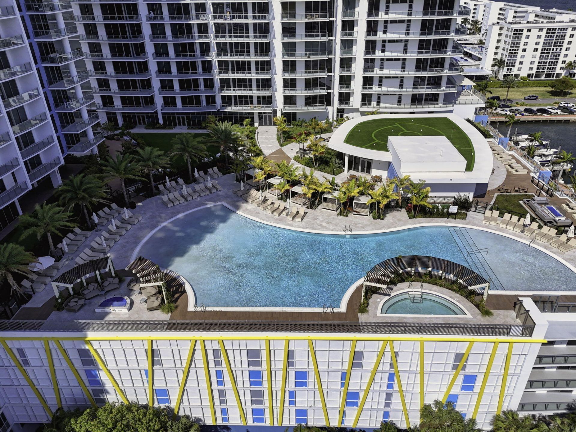 220 Lake Shore Drive, Unit 617, Lake Park, FL 33403 Photo
