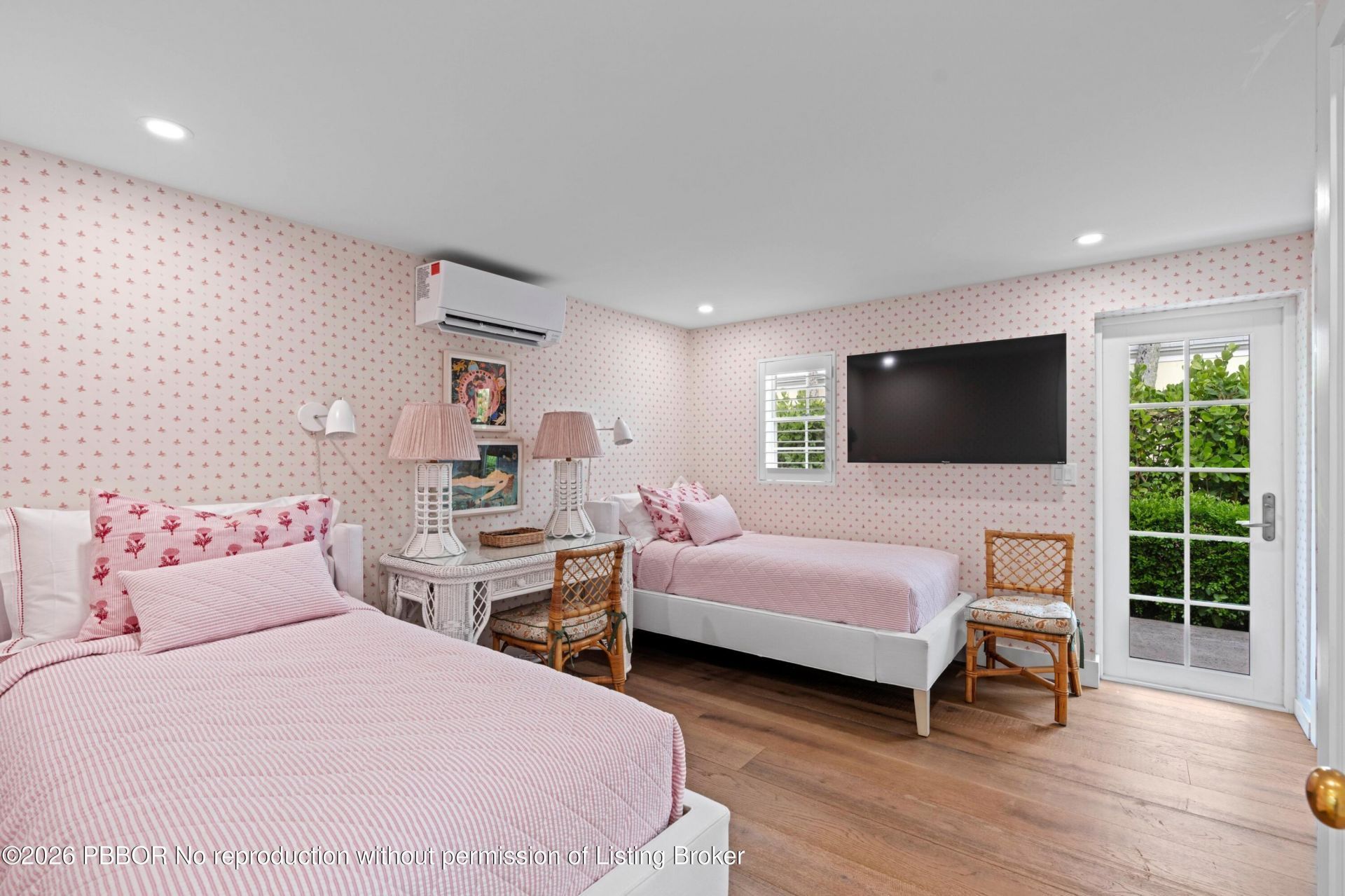 142 Peruvian Avenue, Unit 102, Palm Beach, FL 33480 Photo
