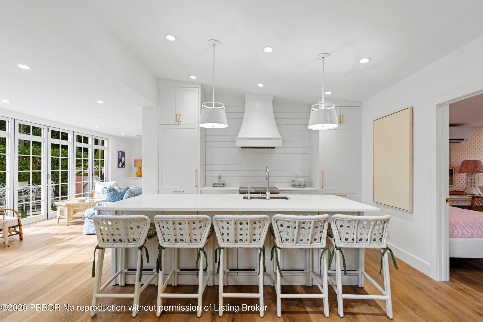 142 Peruvian Avenue, Unit 102, Palm Beach, FL 33480 Photo