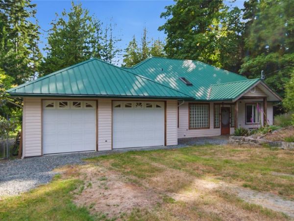 7905 Plumper Way, Pender Island, BC V0N 2M2