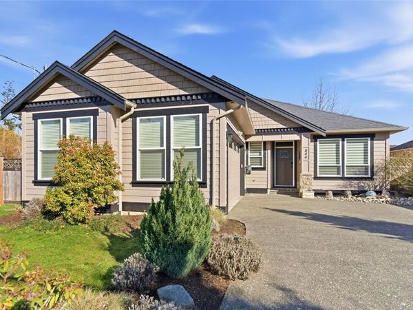 844 Mulholland Dr , French Creek, BC V9P 1Z5