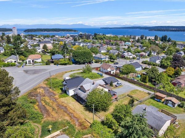 19 View St , Nanaimo, BC V9R 4N3