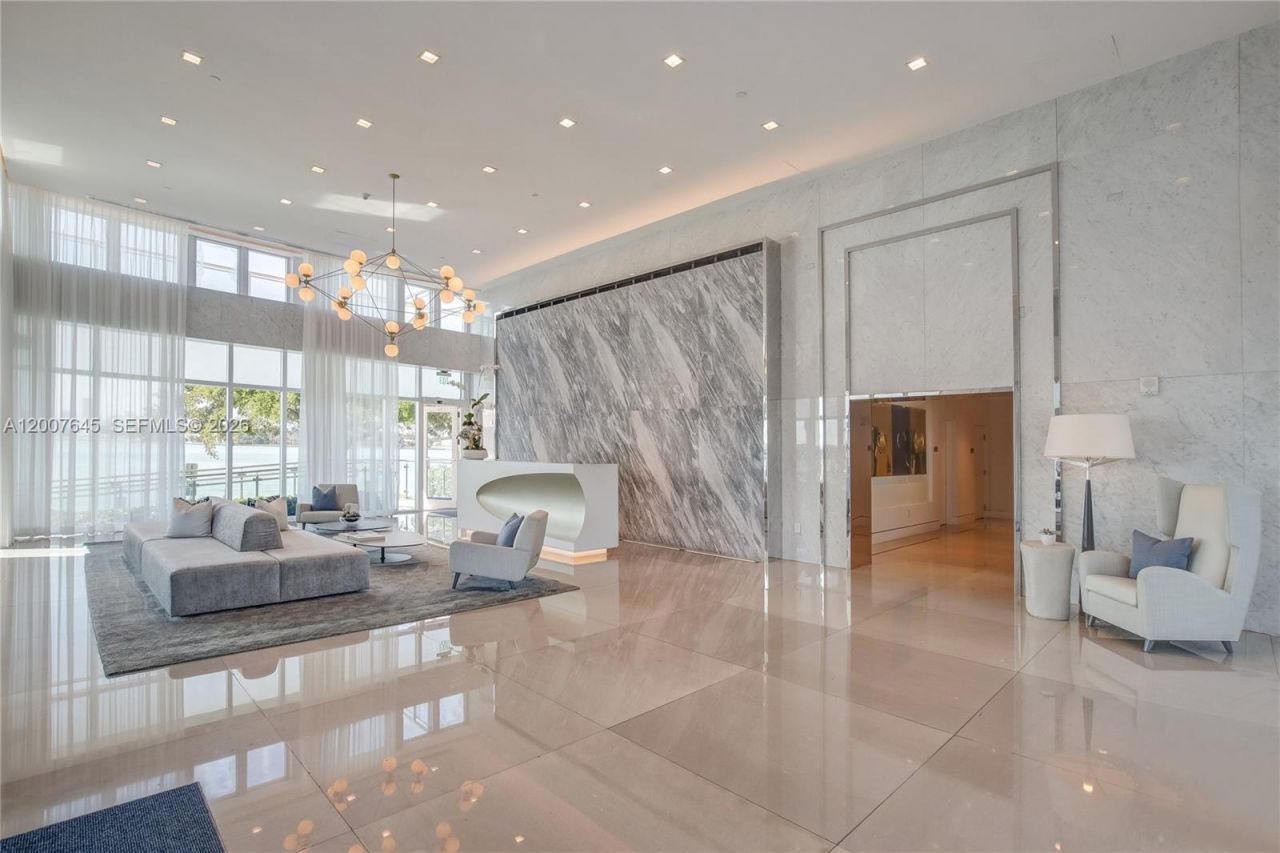 540 West Ave, Unit 2112, Miami Beach, FL 33139 Photo