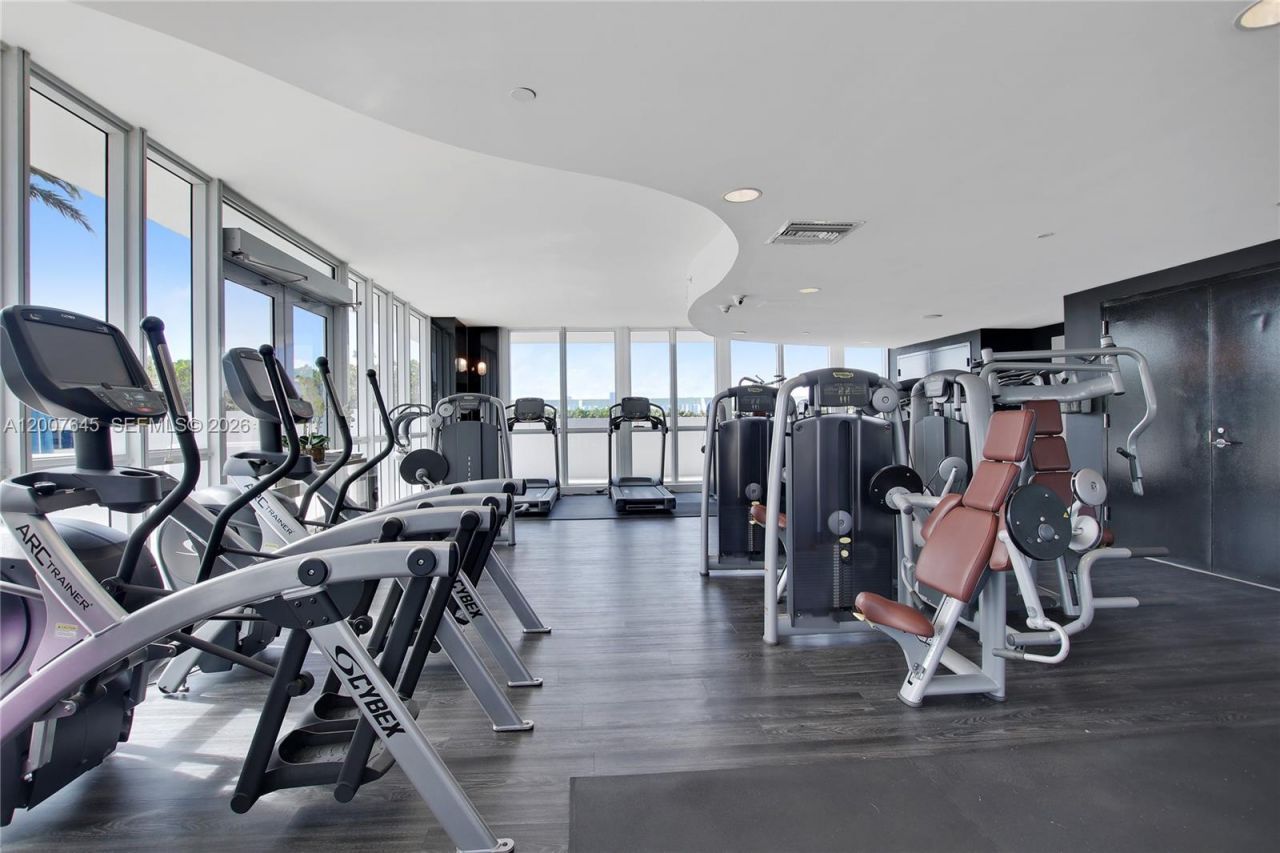 540 West Ave, Unit 2112, Miami Beach, FL 33139 Photo