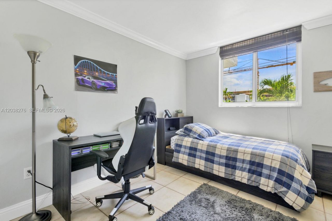1605 Bay Rd , Unit 308, Miami Beach, FL 33139 Photo