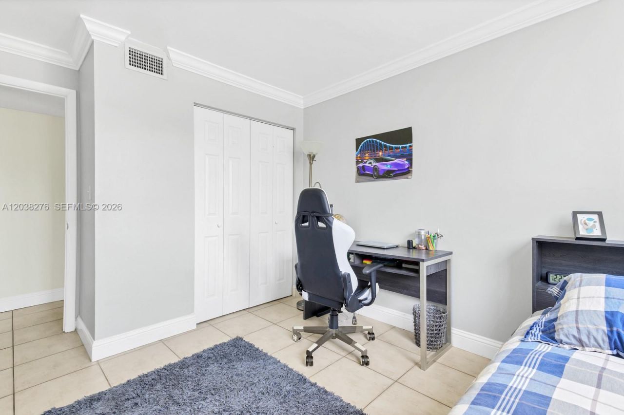 1605 Bay Rd , Unit 308, Miami Beach, FL 33139 Photo