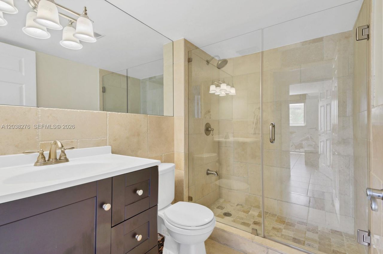 1605 Bay Rd , Unit 308, Miami Beach, FL 33139 Photo