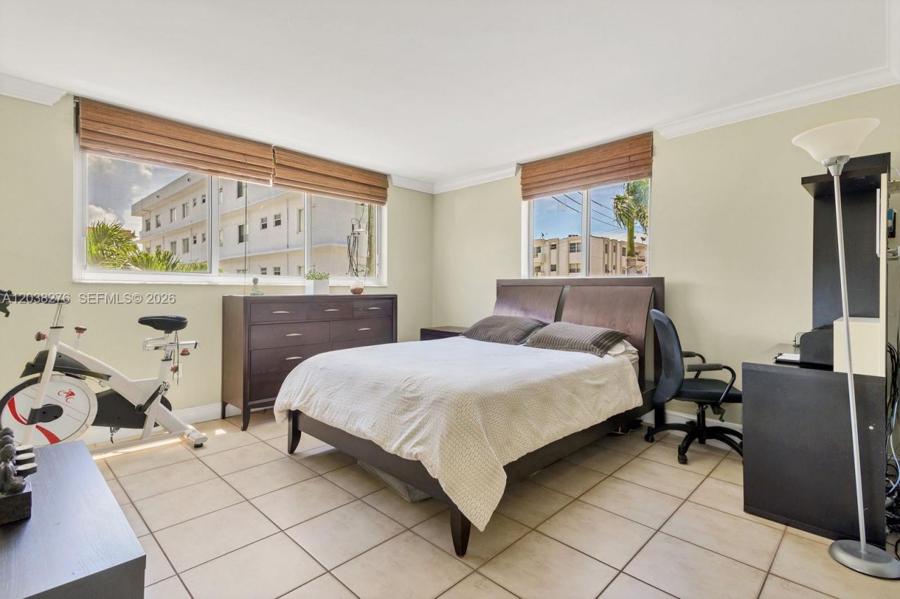 1605 Bay Rd , Unit 308, Miami Beach, FL 33139 Photo