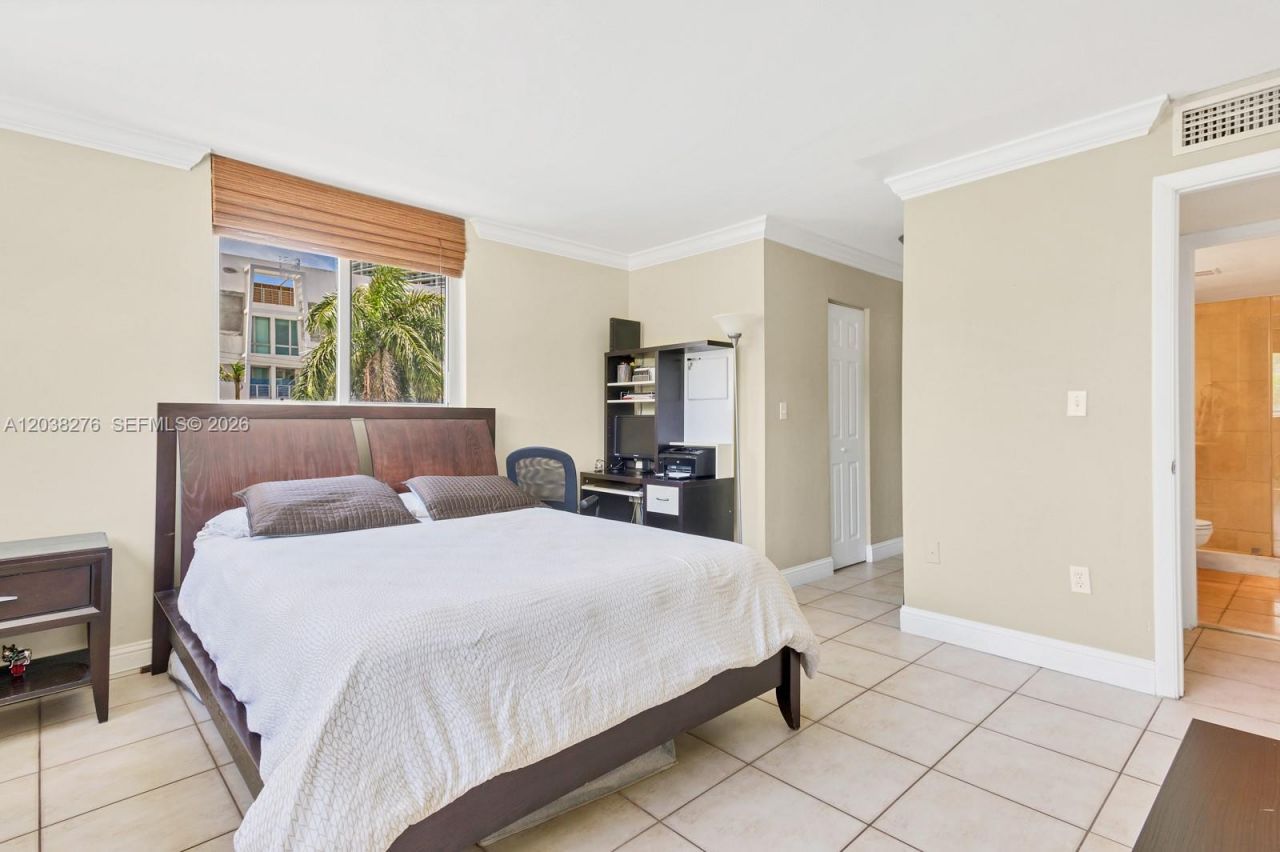 1605 Bay Rd , Unit 308, Miami Beach, FL 33139 Photo