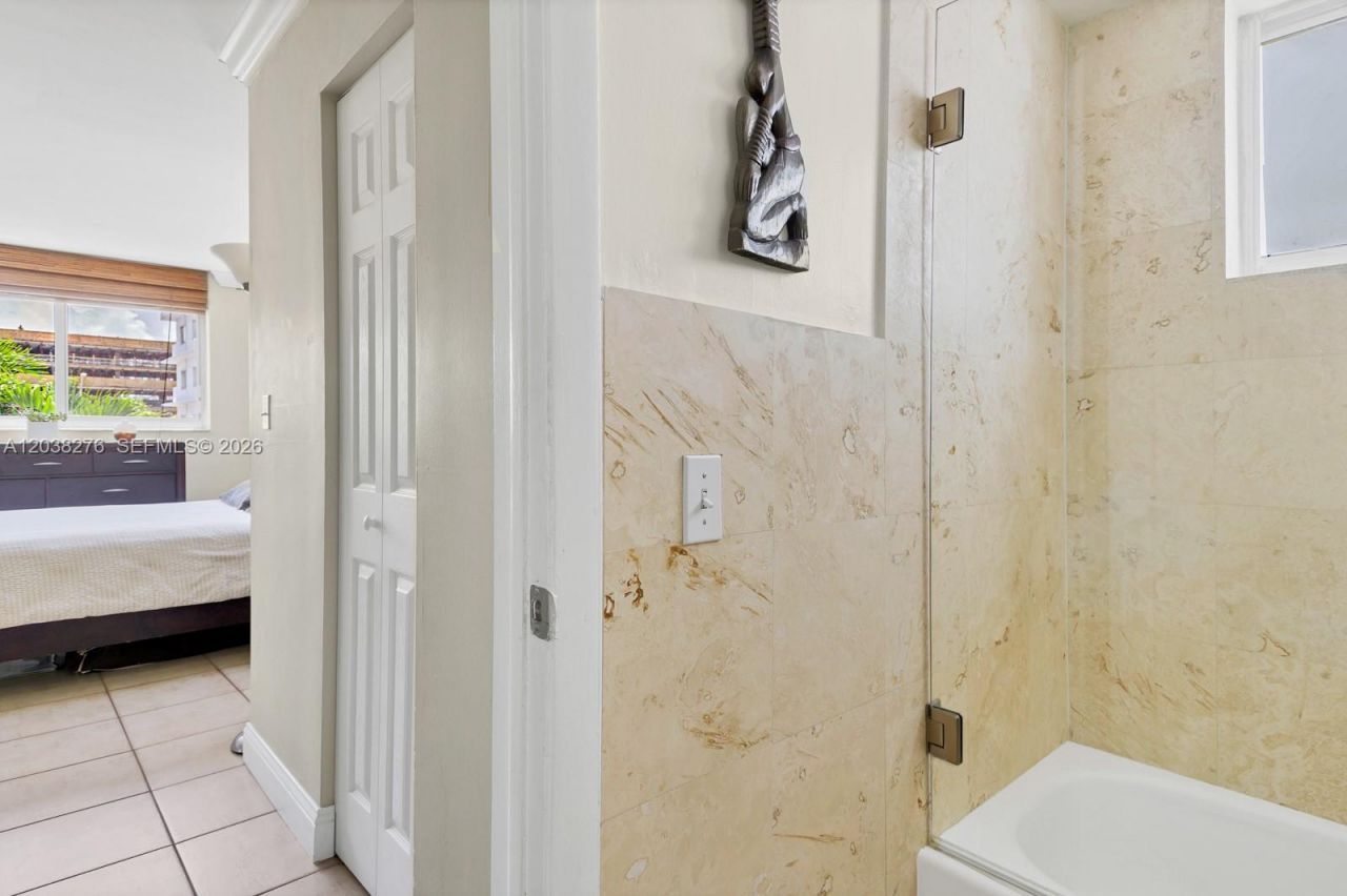 1605 Bay Rd , Unit 308, Miami Beach, FL 33139 Photo