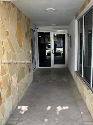 1605 Bay Rd , Unit 308, Miami Beach, FL 33139 Photo