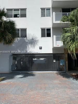 1605 Bay Rd , Unit 308, Miami Beach, FL 33139 Photo