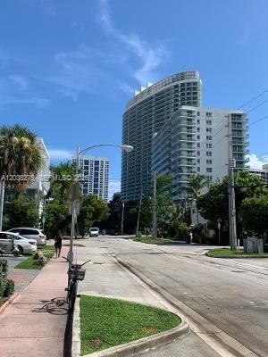 1605 Bay Rd , Unit 308, Miami Beach, FL 33139 Photo