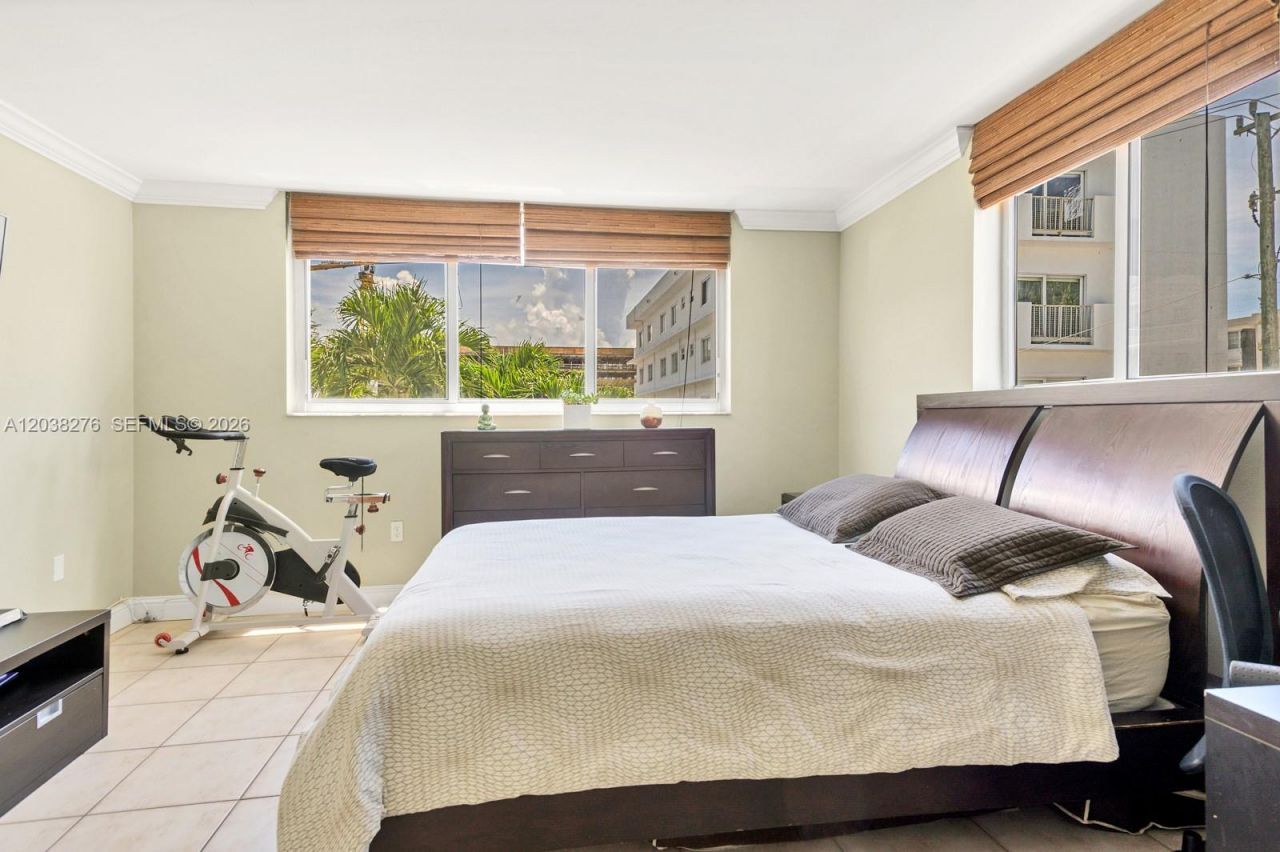 1605 Bay Rd , Unit 308, Miami Beach, FL 33139 Photo