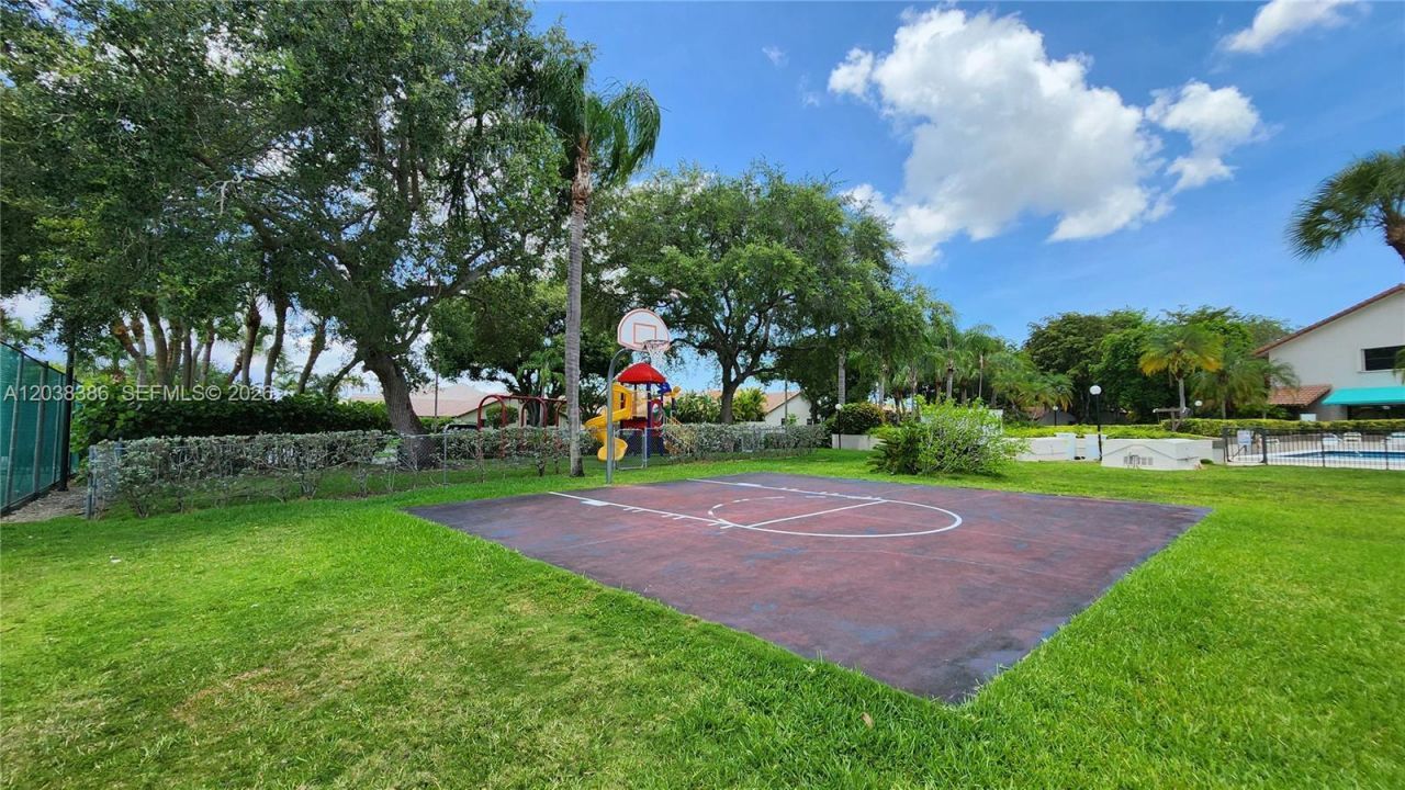 11425 SW 87th Ter, Miami, FL 33173 Photo