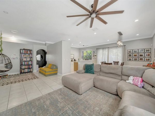 1531 SW 194th Ter , Pembroke Pines, FL 33029