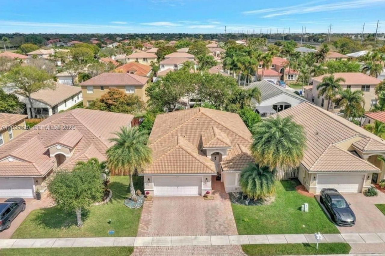 1531 SW 194th Ter , Pembroke Pines, FL 33029 Photo