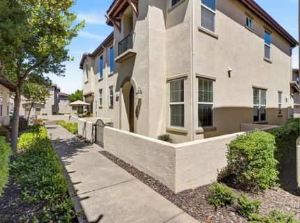 114 Barnhill Dr, Folsom, CA 95630 Photo