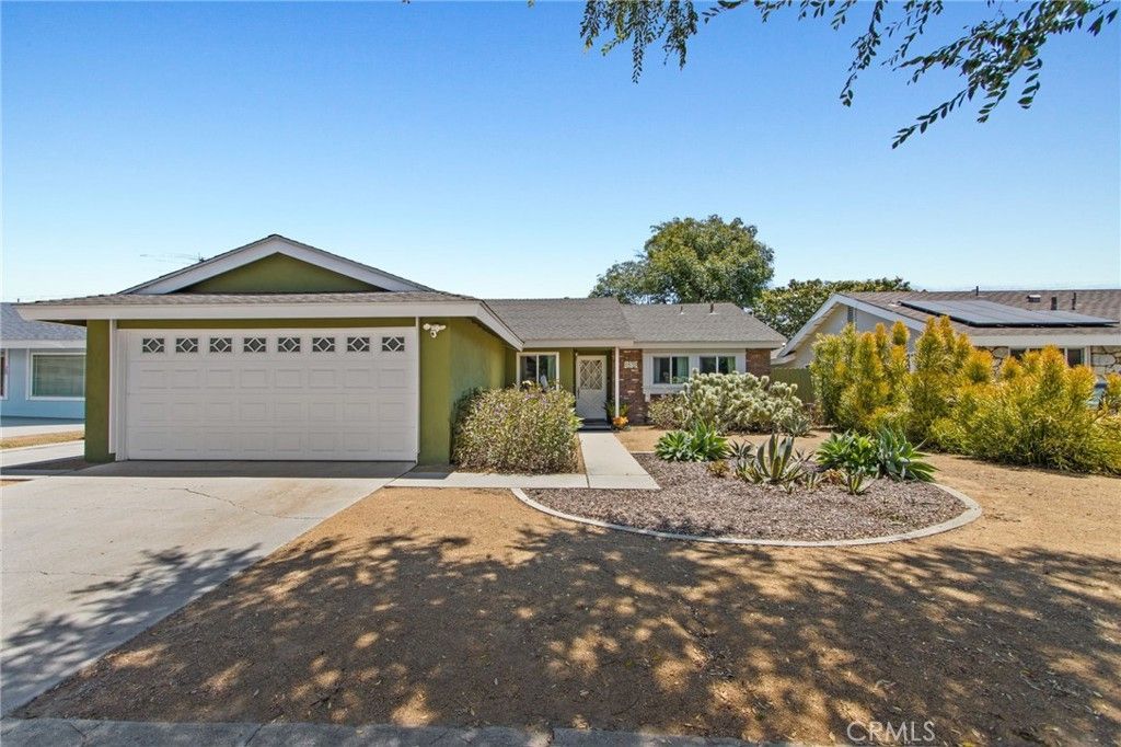 2858 Clark Avenue, Long Beach, CA 90815 Main Photo