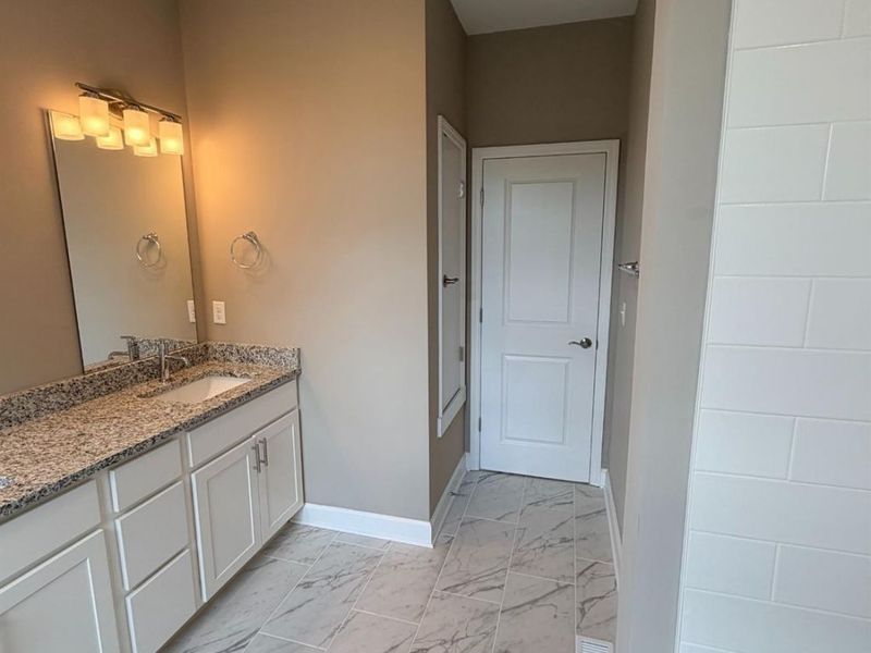 381 Cityscape West Drive, Cincinnati, OH 45205 Photo 12