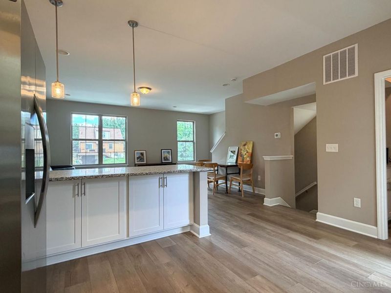 381 Cityscape West Drive, Cincinnati, OH 45205 Photo 3