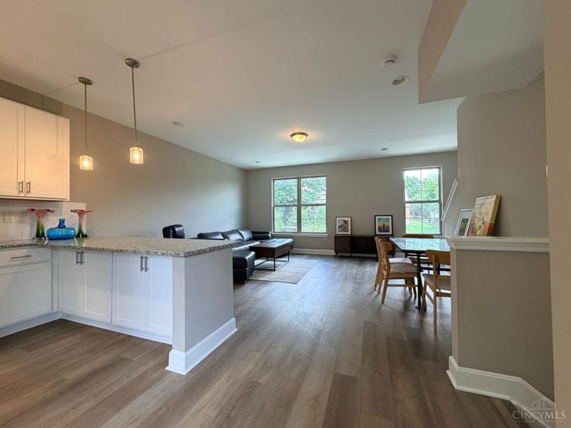 381 Cityscape West Drive, Cincinnati, OH 45205 Photo 4