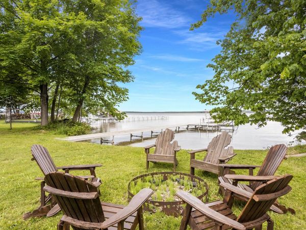 7670 Hoiles Drive, Williamsburg, MI 49690