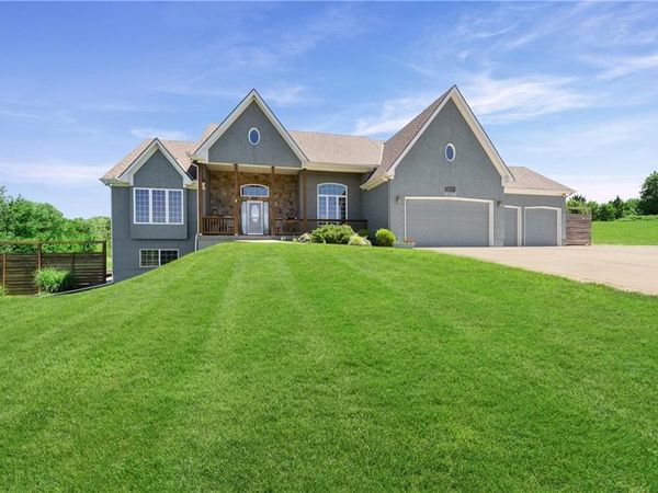 28265 Overbrook Road, Paola, KS 66071