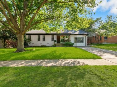 11621 Tuscany Way, Dallas, TX 75218