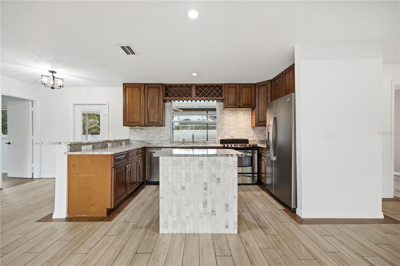 1964 Par Place, Sarasota, FL 34240 Photo