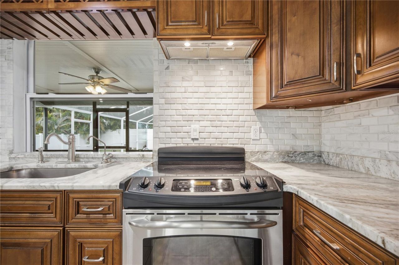 1964 Par Place, Sarasota, FL 34240 Photo