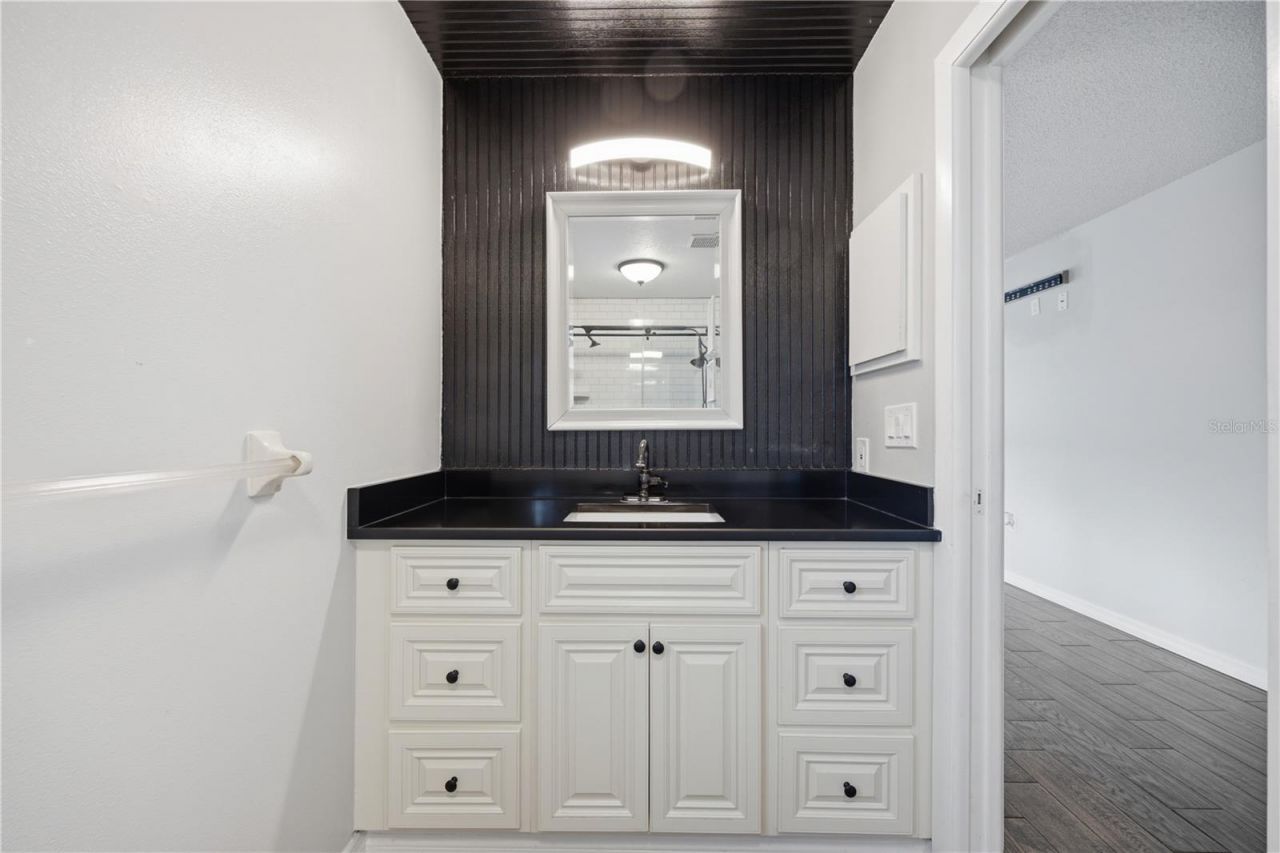 1964 Par Place, Sarasota, FL 34240 Photo