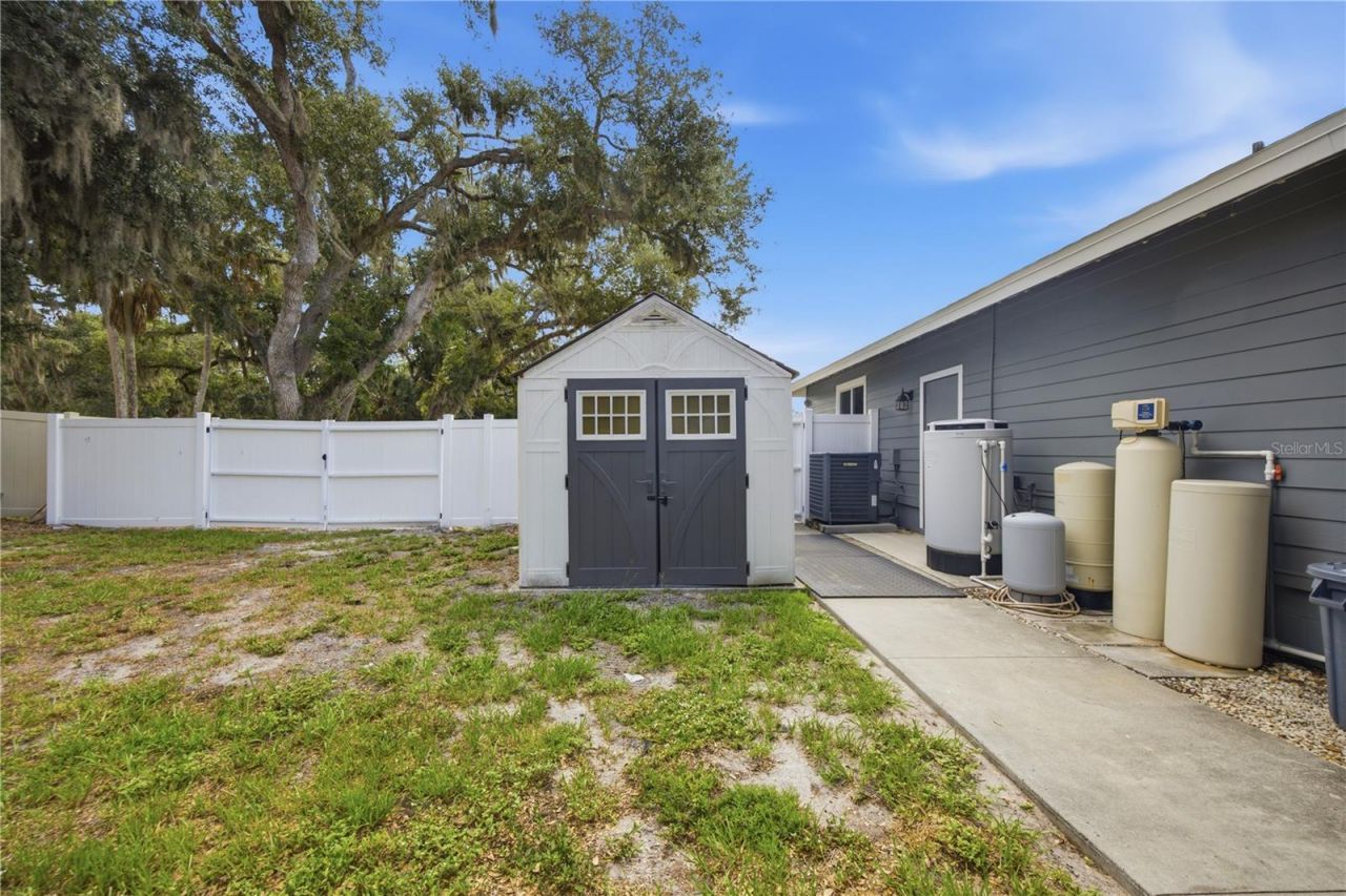 1964 Par Place, Sarasota, FL 34240 Photo