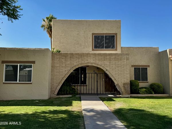 2126 E VILLA Court, Tempe, AZ 85282