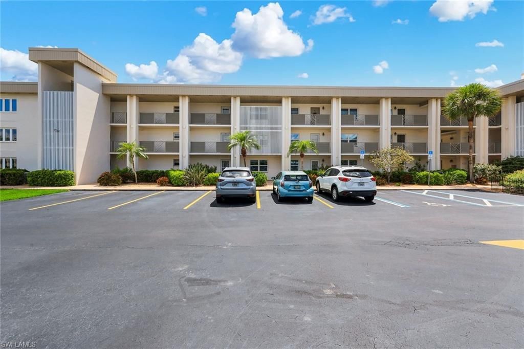 6102 Augusta Dr, Unit 307, Fort Myers, FL 33907 Photo