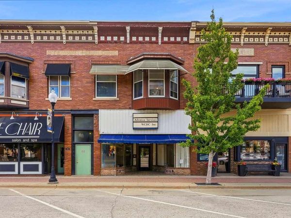109 S Marion Ave, Washington, IA 52353