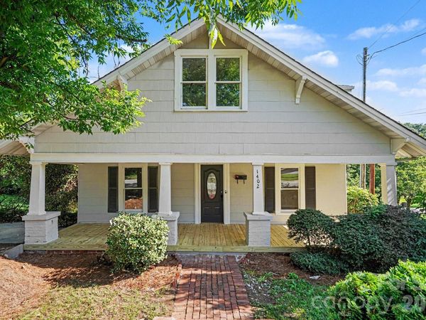 1402 1st Avenue Place NW, Hickory, NC 28601