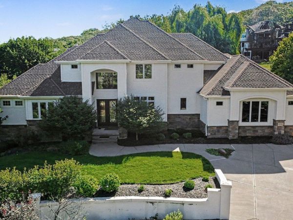 22106 Quail Circle, Elkhorn, NE 68022