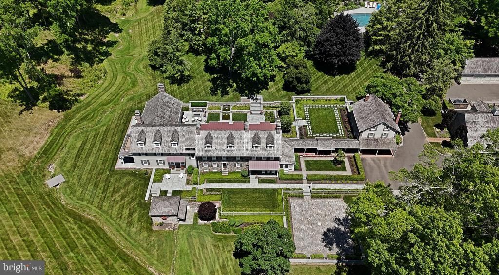 465 PINEVILLE ROAD, NEWTOWN, PA 18940