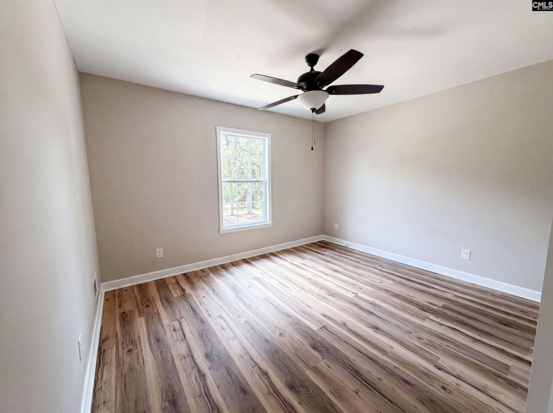 100 Fenrir Drive  Photo 12