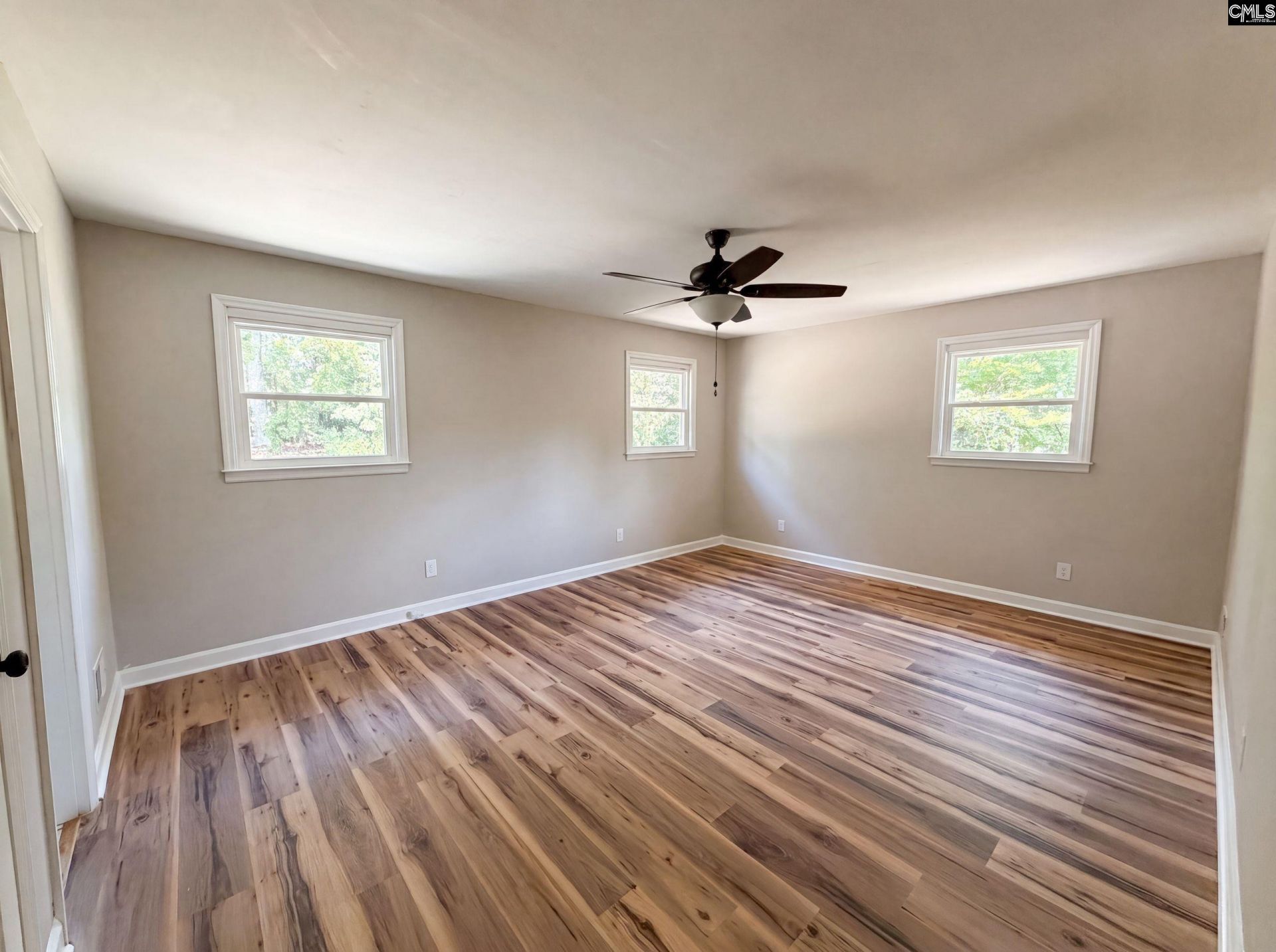 100 Fenrir Drive  Photo 4