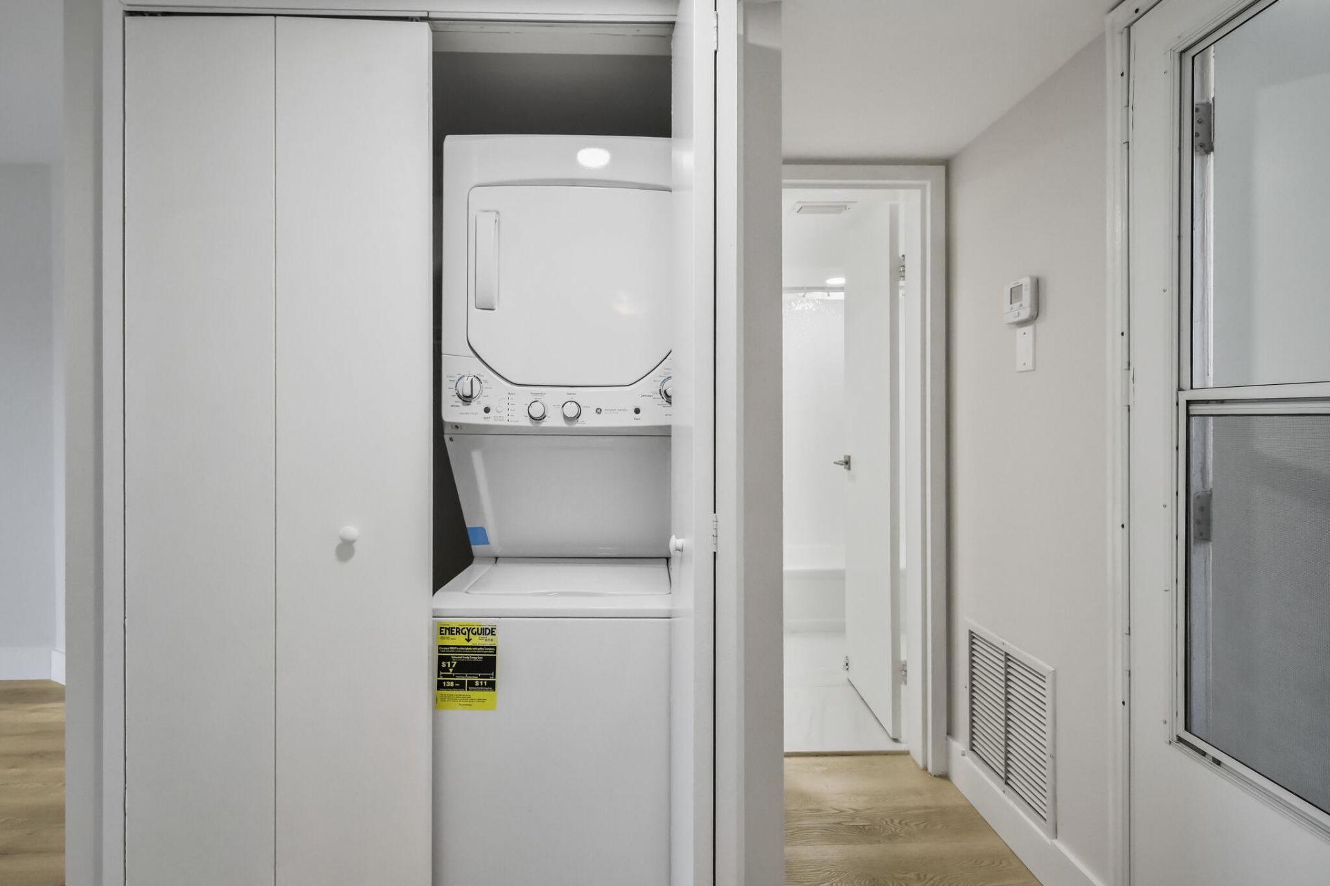 3590 Via Poinciana, Unit 501, Lake Worth, FL 33467 Photo