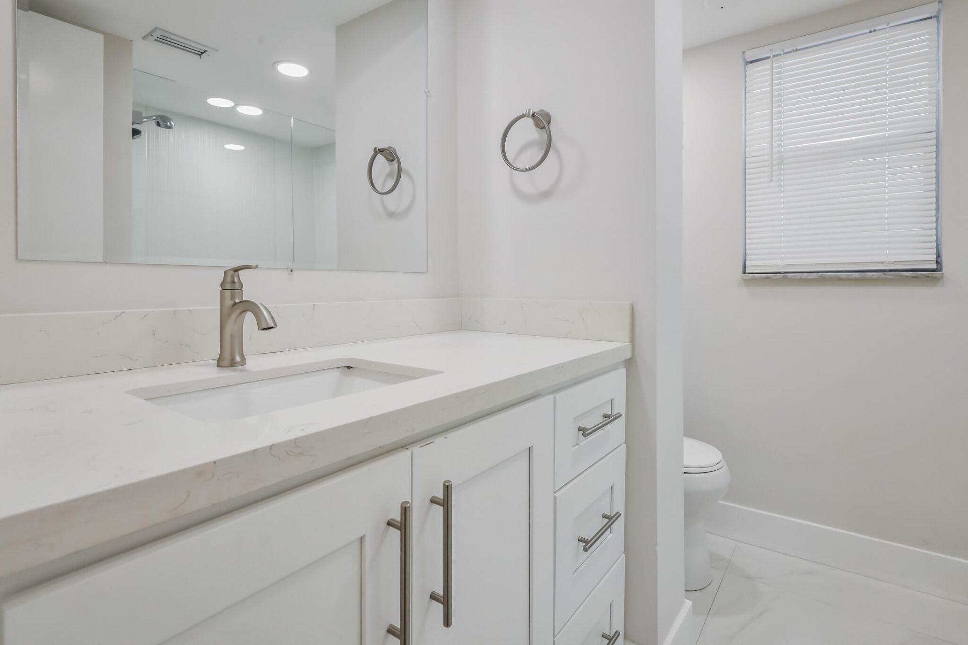 3590 Via Poinciana, Unit 501, Lake Worth, FL 33467 Photo