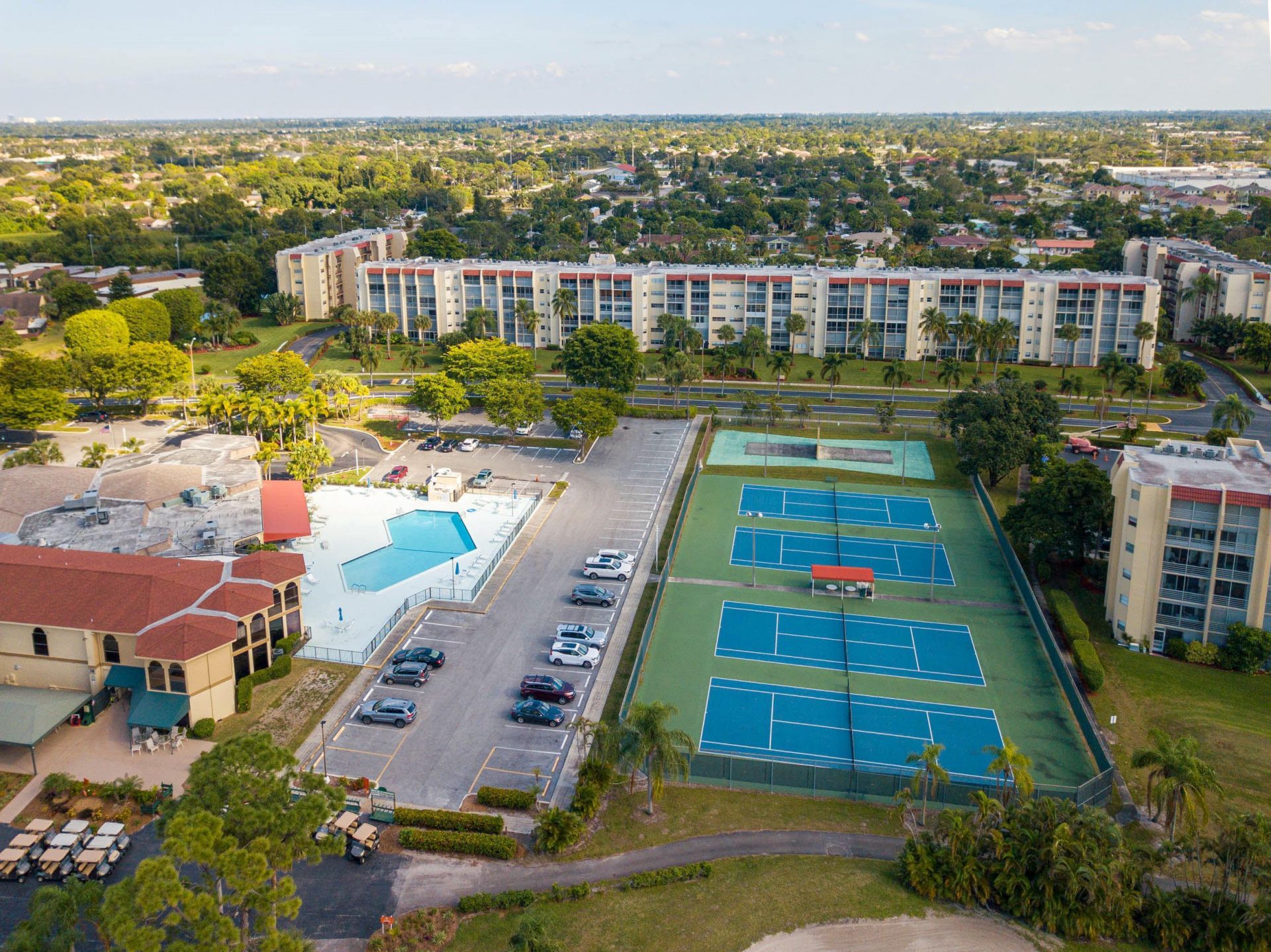 3590 Via Poinciana, Unit 501, Lake Worth, FL 33467 Photo