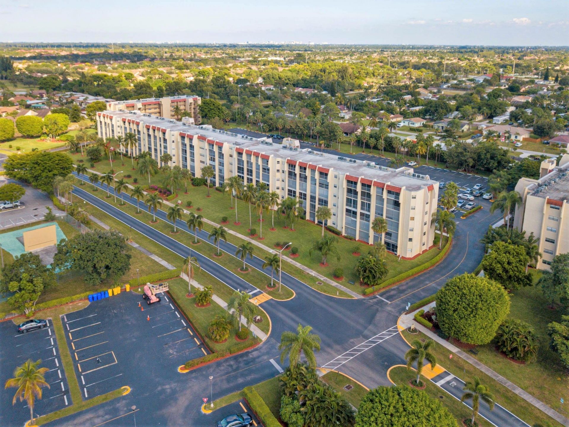 3590 Via Poinciana, Unit 501, Lake Worth, FL 33467 Photo