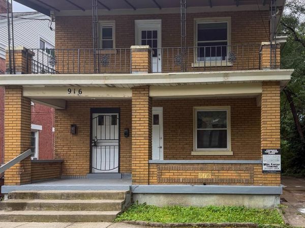916 elberon, Cincinnati, OH 45205