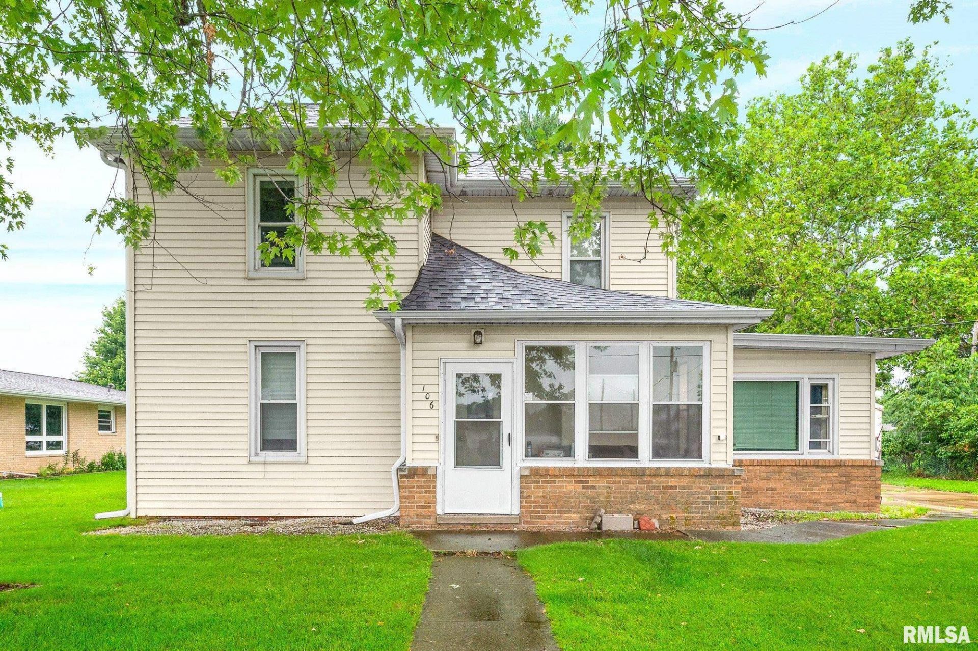 106 W Lincoln Street, Roanoke, IL 61561 Main Photo
