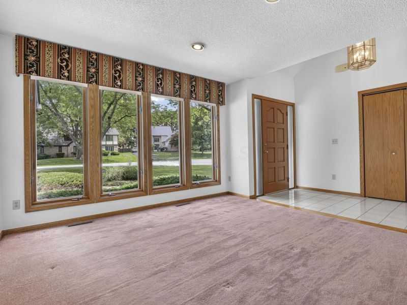 6309 Alissa Lane, Columbus, OH 43213 Photo 12